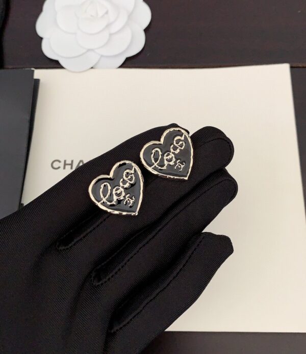 CHANEL最新モデルcocoピアス