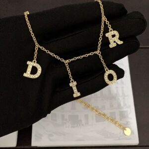 Dior最新モデルフルダイアモンド文字ネックレス139486