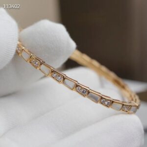ブルガリコピー白貝母蛇骨ブレスレットSerpenti Viperシリーズ143123