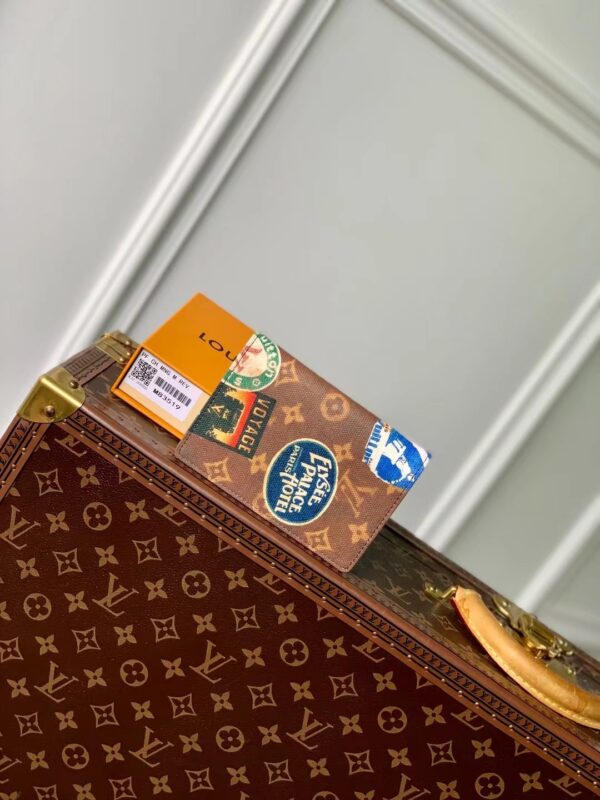 M83519楽しい旅行に♪Louis Vuitton パスポートケース☆原