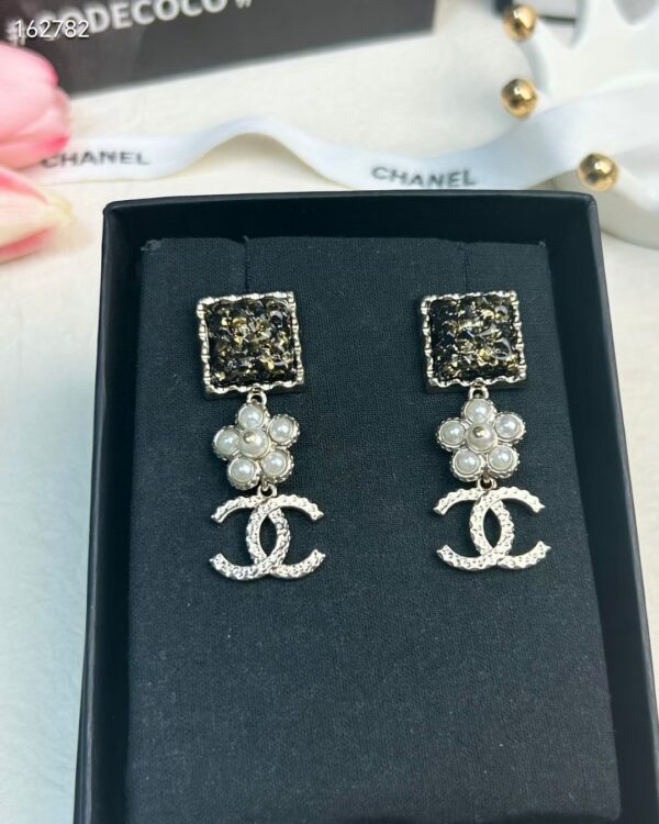 CHANEL新四角琥珀花雙c中長イヤリングcc01857