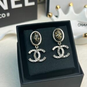CHANEL新ブラック楕円ラバーダブルCイヤリングcc01902