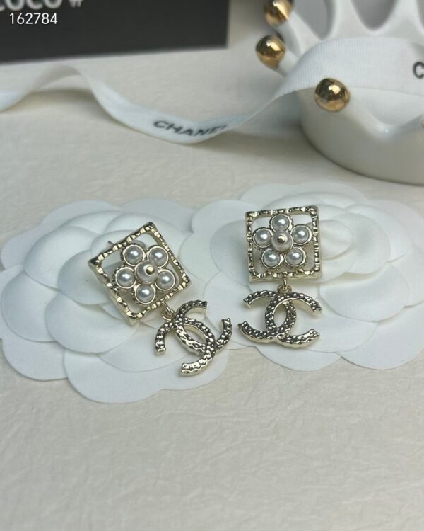 CHANEL新四角形空き花びら雙cイヤリングcc01915 - 画像 (4)