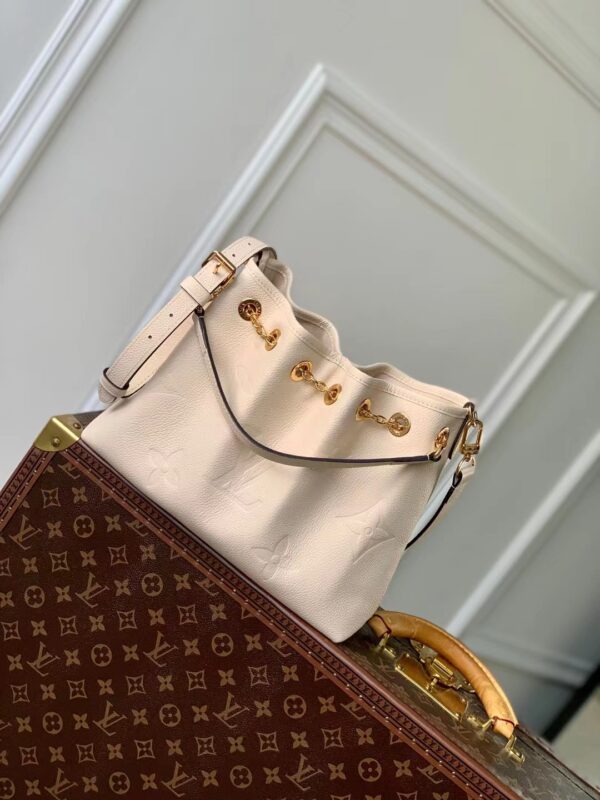 M47209【シーンを選ばず使える★】Louis Vuitton Bundle ハンドバッグ - 画像 (2)