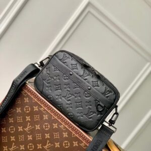 【M46955】カッコイイ♪アルファ メッセンジャー バッグ