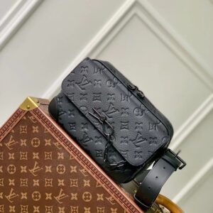 【M23742】スティーマー・メッセンジャーモノグラムショルダーバッグ