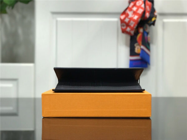 ルイルイヴィトン偽物 ポルトフォイユブラザ ダミエグラフィットピクセル N60163ヴィトン偽物 ポルトフォイユブラザ ダミエグラフィットピクセル N60163 - 画像 (2)